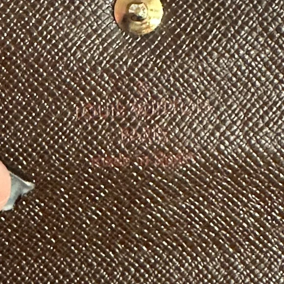 Sarah Wallet - Picture 3 of 11